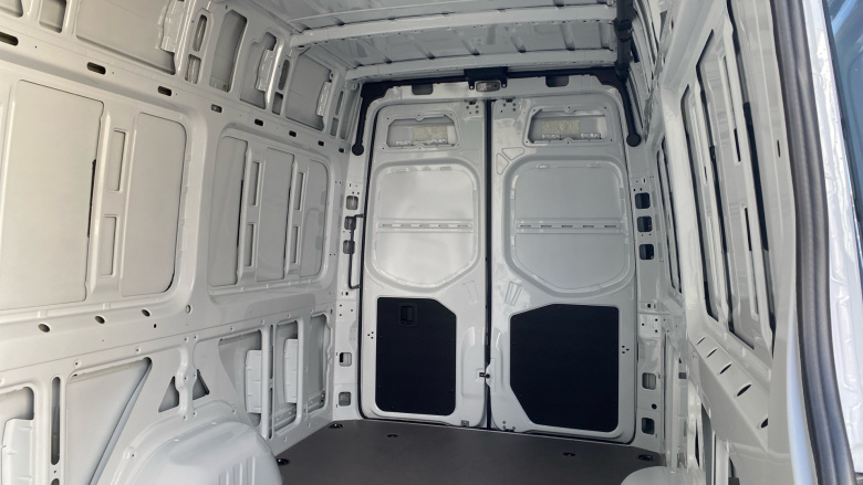 Mercedes-Benz Sprinter E314 L3 Electric Rwd 100kW 81kWh Pro Van Auto